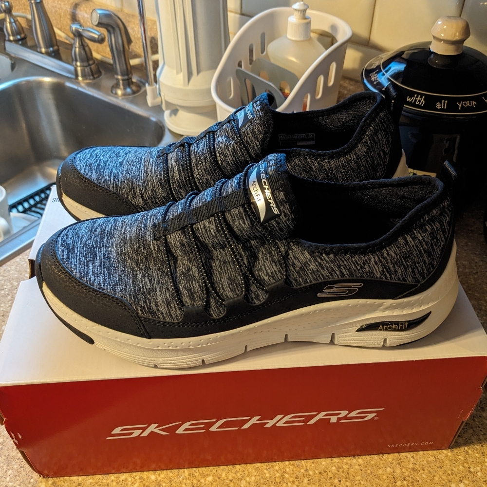 Skechers Women's Arch Fit Sneakers - Black and Gray Brand New But With No Tags